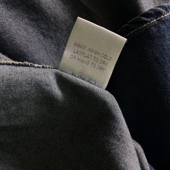 New Joh Chambray Tencel Denim Ombre Button Up Shirt Size Medium - Picture 5 of 11
